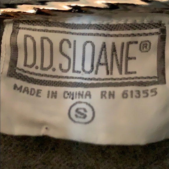 *Feature* Sophisticated, Classy D. D. Sloane Gray Lambswool Angora Sweater Dress - Picture 4 of 7